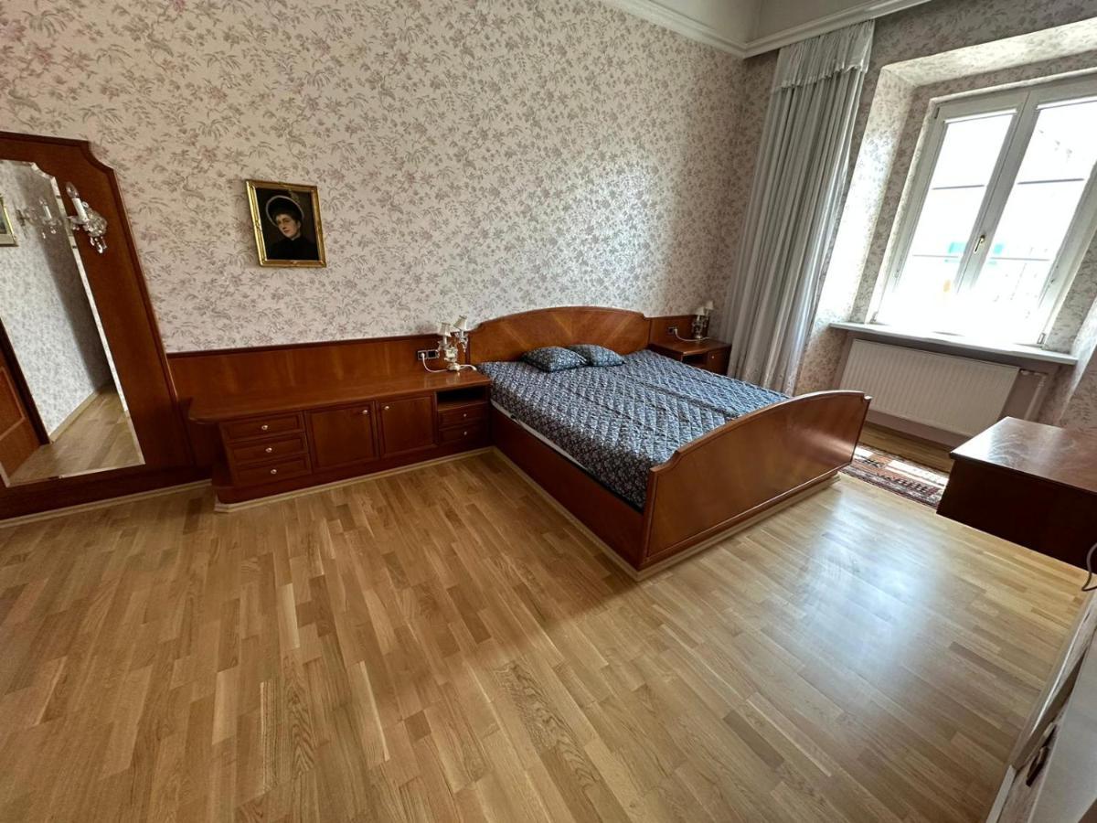 Central Plaza Great Apartment 4 Bedroom 3 Bathroom Bruckneudorf Eksteriør billede